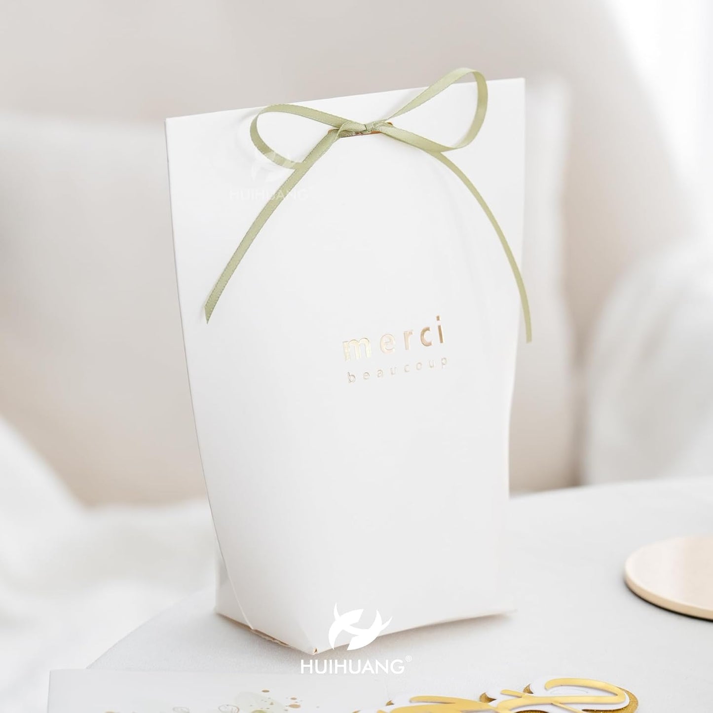 HUIHUANG Solid Color Satin Ribbon 1/8 inch x 100 Yards Roll Ribbon Double Faced for Crafts Gift Wrapping DIY Bows Invitation Card (Spring Green/Sage)