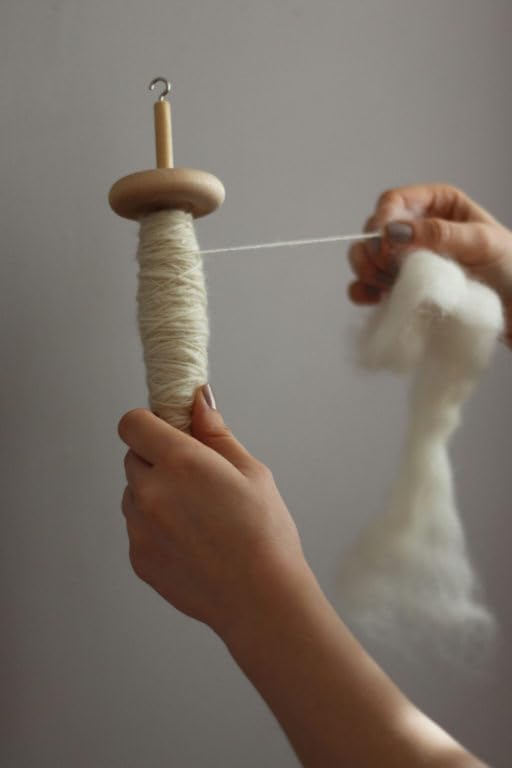 1 lb Wool roving Yarn unspun Fiber | Soft Chunky Jumbo Yarn for Arm Knitting Blanket |100% Natural Undyed (Ecru White) Bulk, Felting Core Combed Carded Stuffing.