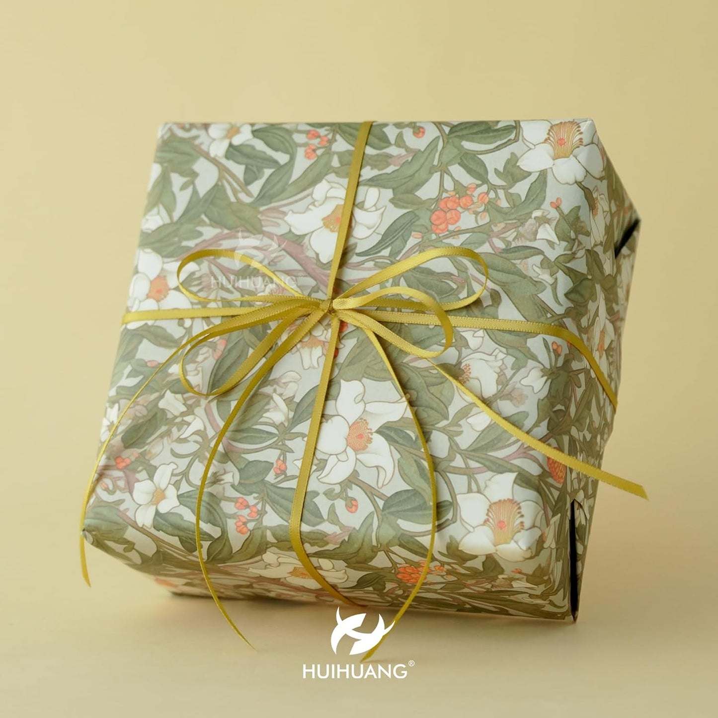 HUIHUANG Thin Gold Ribbon 1/8 inch Solid Color Satin Ribbon Continuous 100 Yards Double Faced Small Cloth Ribbon for Crafts Gift Wrapping DIY Bows Bouquet Gift Tag Christmas Ornaments