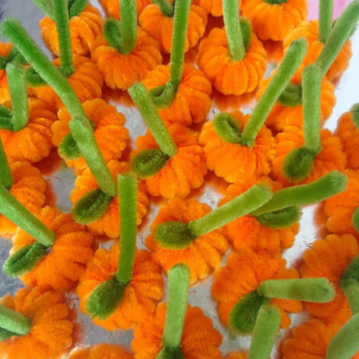 100 Pieces Pipe Cleaners Chenille Stem, Pumpkins Color Pipe Cleaners Set for Pipe Cleaners DIY Arts Crafts Decorations, Chenille Stems Pipe Cleaners (Gold)