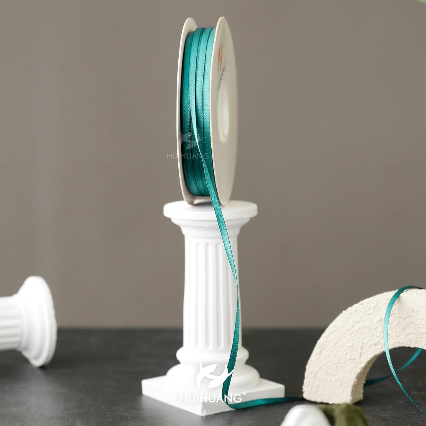 HUIHUANG Teal Green 1/8" Solid Color Thin Satin Ribbon 1/8 inch x 100 Yards for Crafts, Thin Green Ribbon for Gift Tags, Invitation Card, Gift Wrapping, Holiday Party Decor, Christmas Ornaments