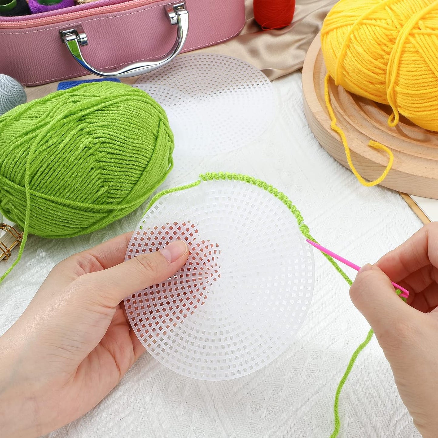 7 Count Circle Plastic Canvas Circles Mesh Sheets White Needlepoint Blank Canvas Plastic Mesh Mat for Needlework Crochet Supplies Embroidery Yarn Crafting Knit(4.5 Inch)