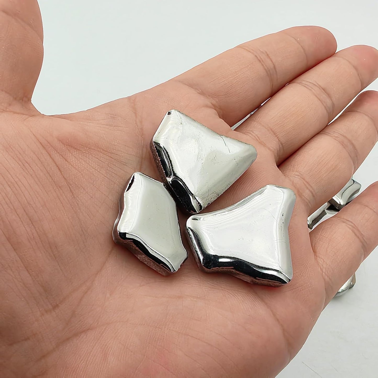 0.78"-1.57" Irregular Ceramics Mosaic Tiles,1.1LB Mosaic Pieces Stones for Home Decoration DIY Craft Plates Flowerpots Vases Cups Mosaic Making Supplies (Sliver)