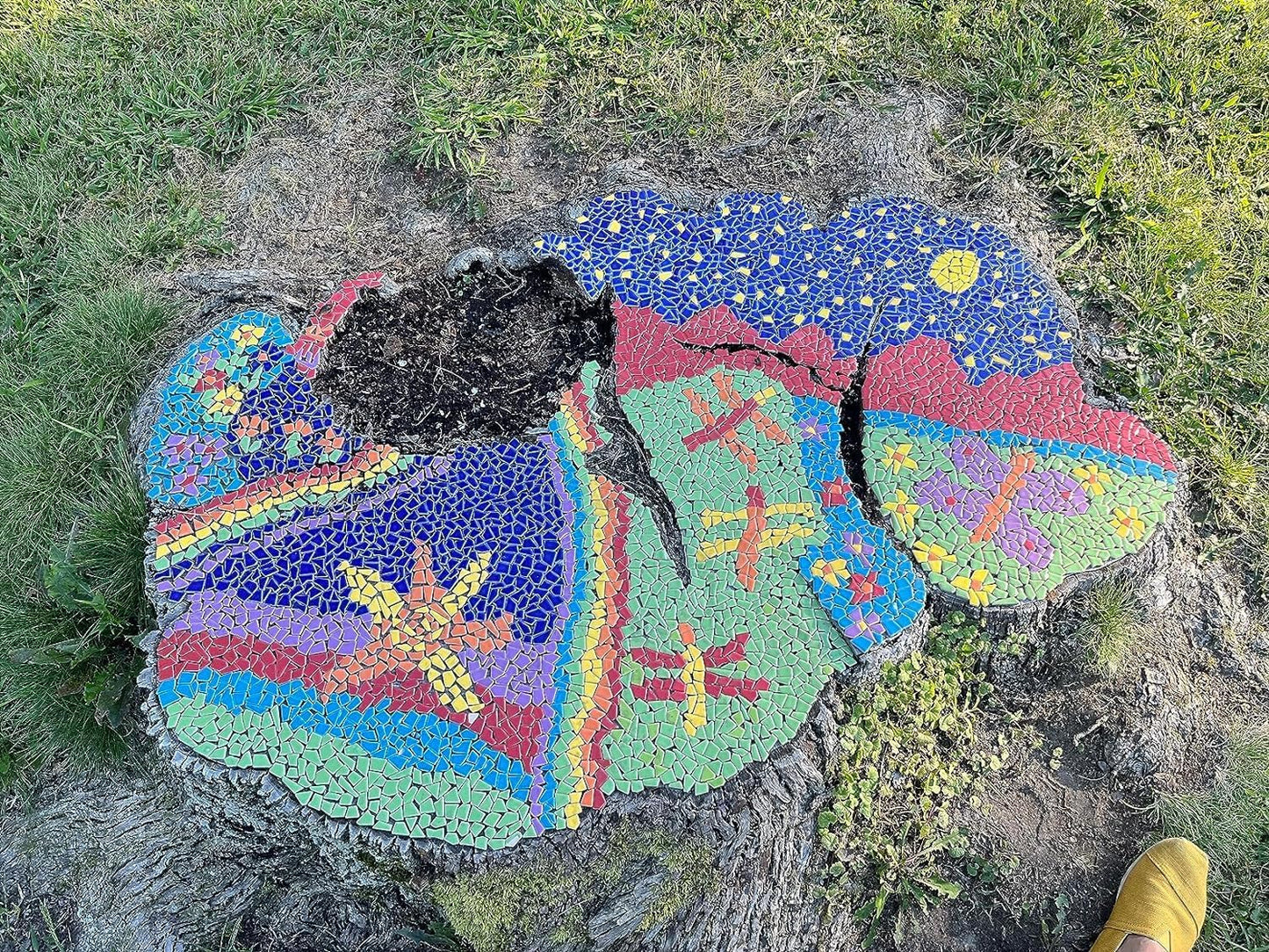 0.78"-1.57" Irregular Ceramics Mosaic Tiles,1.1LB Mosaic Pieces Stones for Home Decoration DIY Craft Plates Flowerpots Vases Cups Mosaic Making Supplies (Gray)